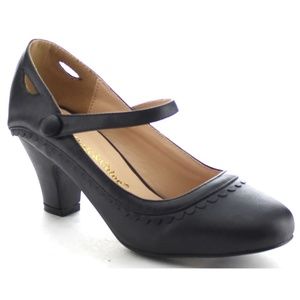 NIB Chase + Chloe Mina mary jane pumps vegan 10M